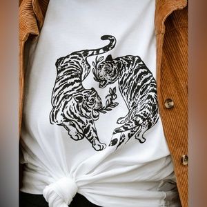 Able Gloria Graphic Tee in White XL